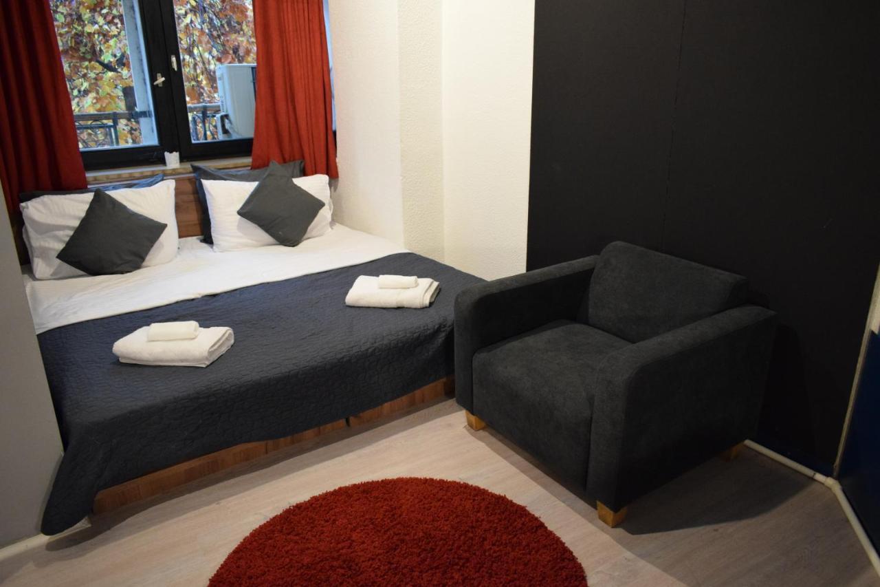 M - Square Private Rooms Скопье Экстерьер фото