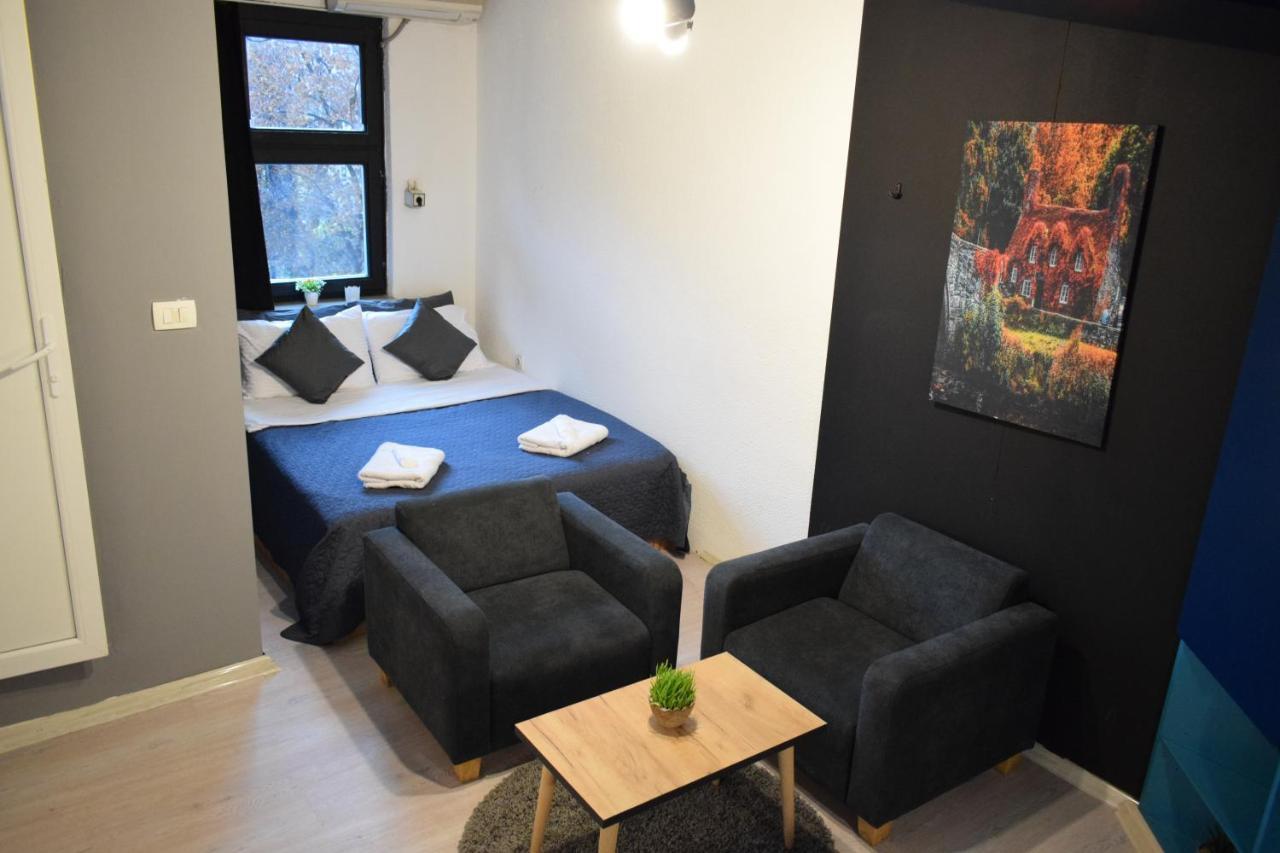M - Square Private Rooms Скопье Экстерьер фото