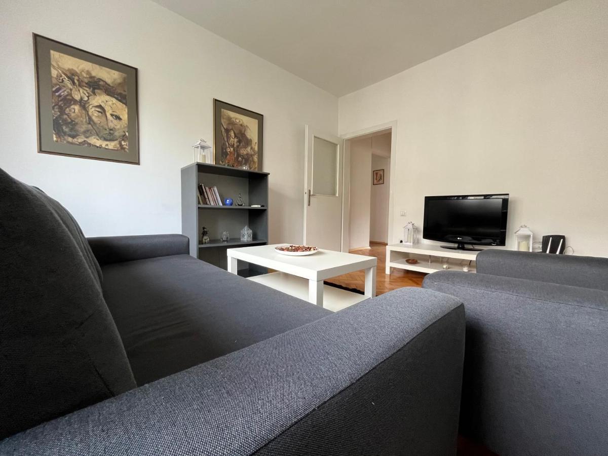 M - Square Private Rooms Скопье Экстерьер фото