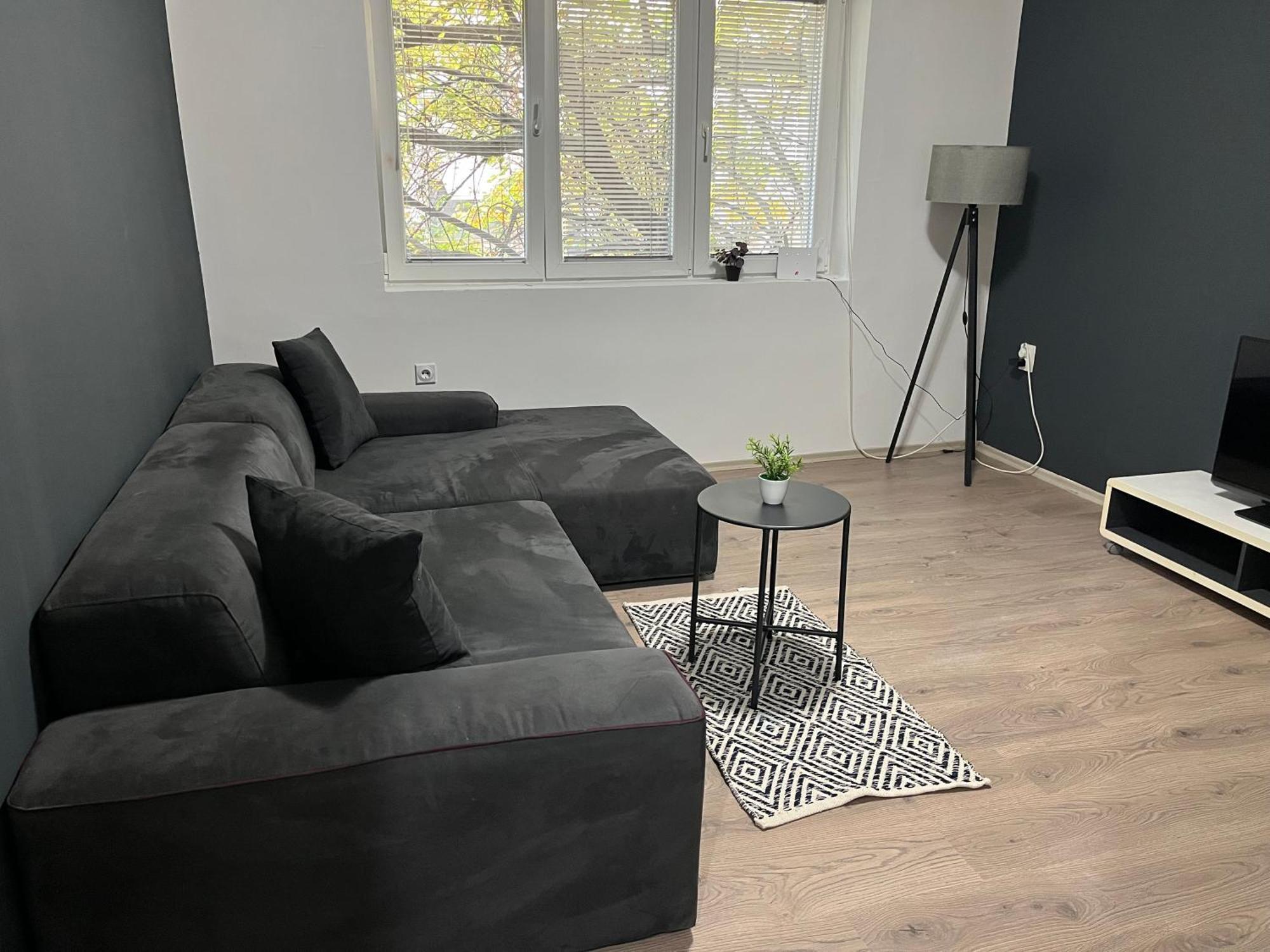 M - Square Private Rooms Скопье Номер фото